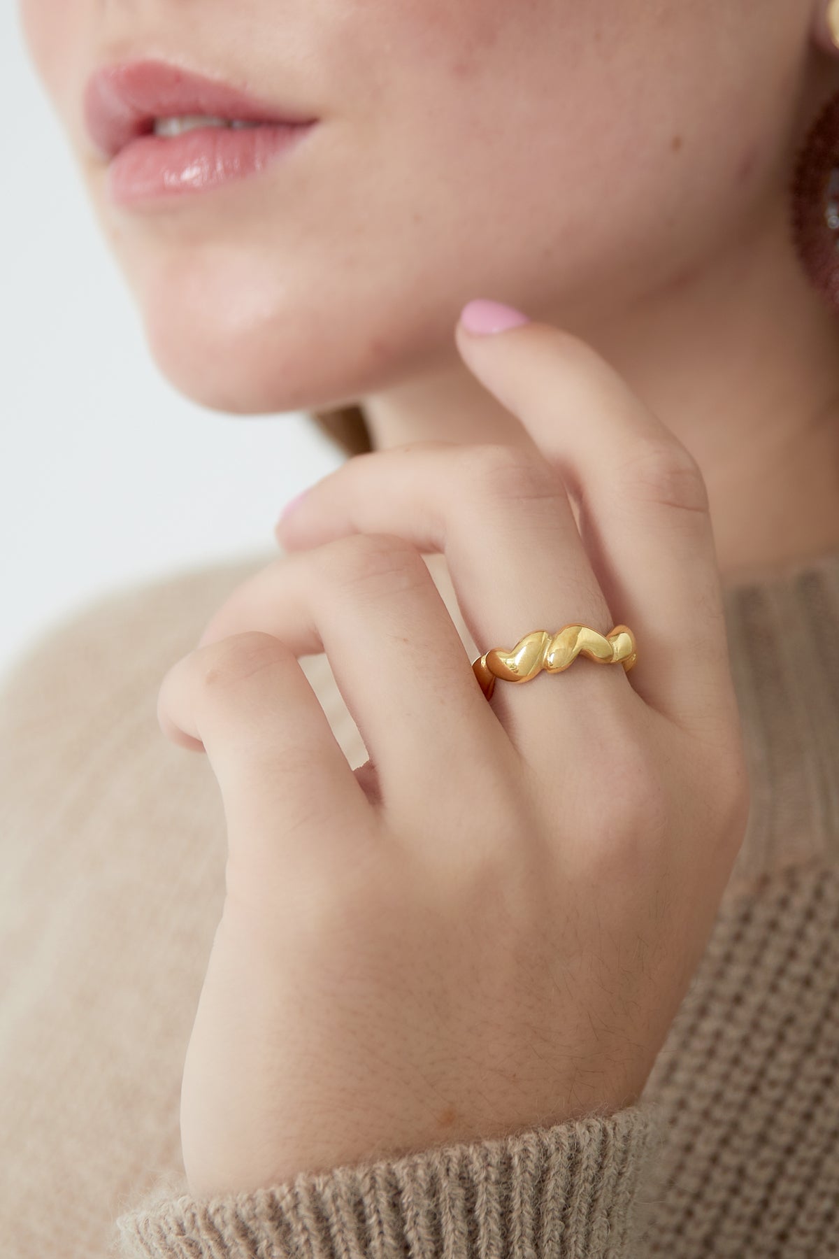 Wavy Love ring